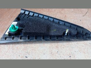 bontott HYUNDAI TUCSON Bal hátsó Ajtó Díszléc