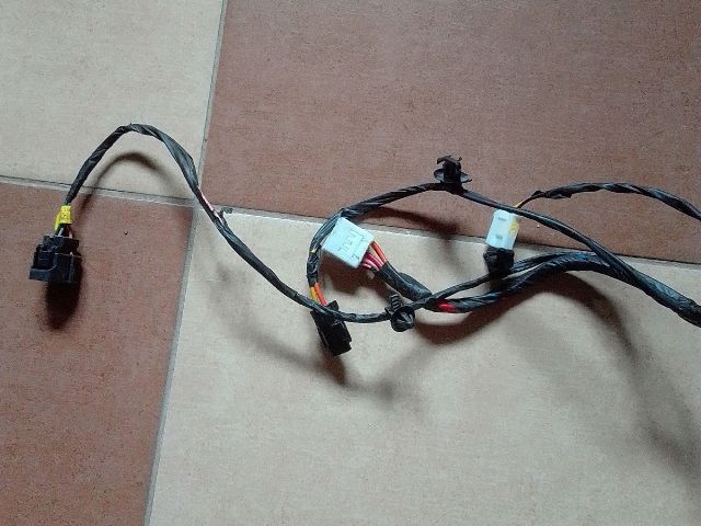 bontott HYUNDAI TUCSON Bal hátsó Ajtó Kábelköteg