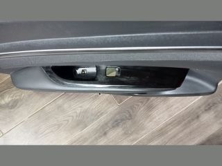 bontott HYUNDAI TUCSON Bal hátsó Ajtó Kárpit