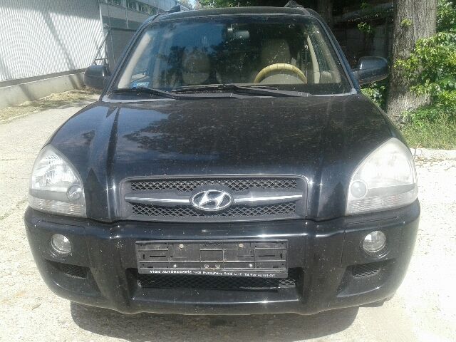 bontott HYUNDAI TUCSON Bal hátsó Ajtó (Részeivel)