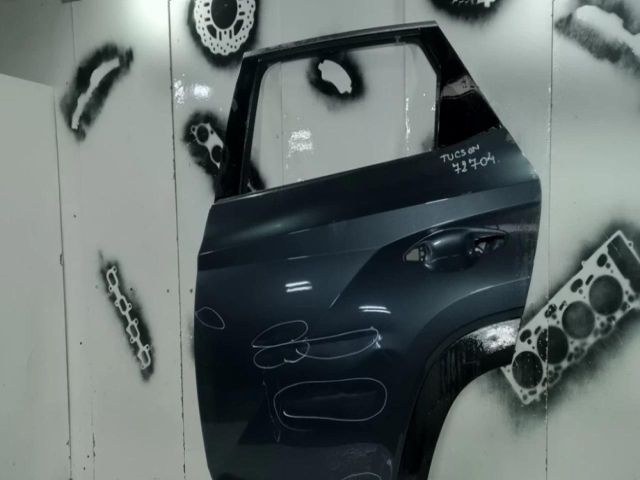 bontott HYUNDAI TUCSON Bal hátsó Ajtó (Üres lemez)