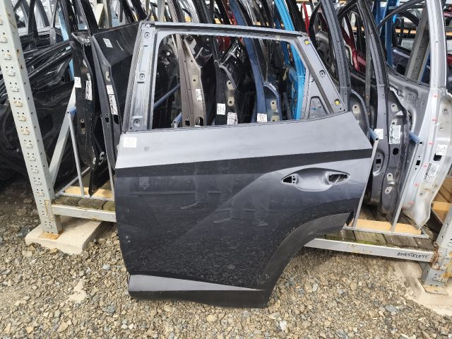 bontott HYUNDAI TUCSON Bal hátsó Ajtó (Üres lemez)