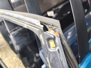 bontott HYUNDAI TUCSON Bal hátsó Ajtó (Üres lemez)