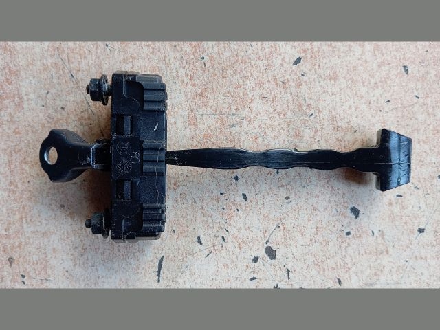 bontott HYUNDAI TUCSON Bal hátsó Ajtóhatároló