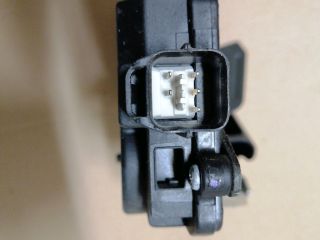 bontott HYUNDAI TUCSON Bal hátsó Ajtózár