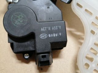 bontott HYUNDAI TUCSON Bal hátsó Ajtózár