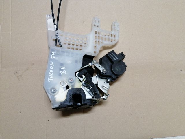 bontott HYUNDAI TUCSON Bal hátsó Ajtózár