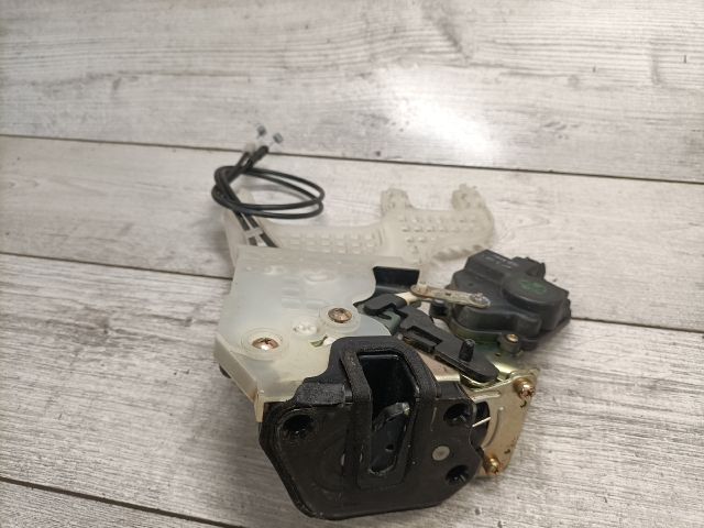 bontott HYUNDAI TUCSON Bal hátsó Ajtózár