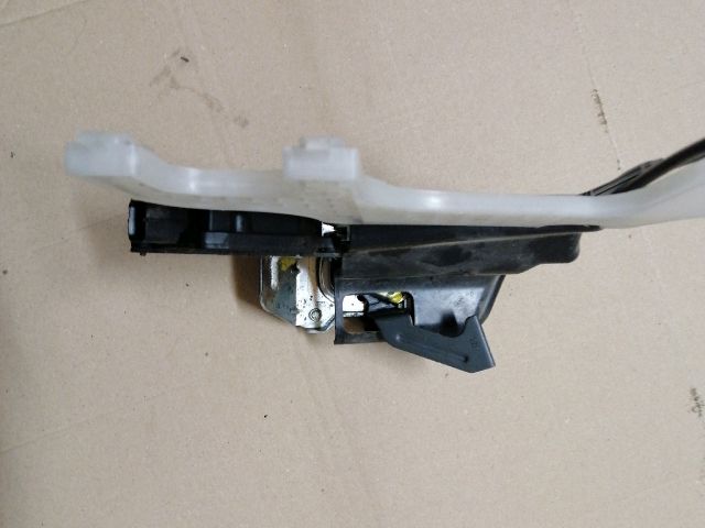 bontott HYUNDAI TUCSON Bal hátsó Ajtózár