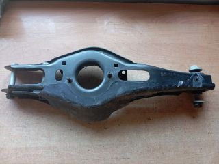 bontott HYUNDAI TUCSON Bal hátsó Alsó Hátsó Lengőkar