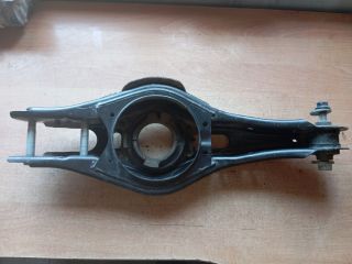 bontott HYUNDAI TUCSON Bal hátsó Alsó Hátsó Lengőkar