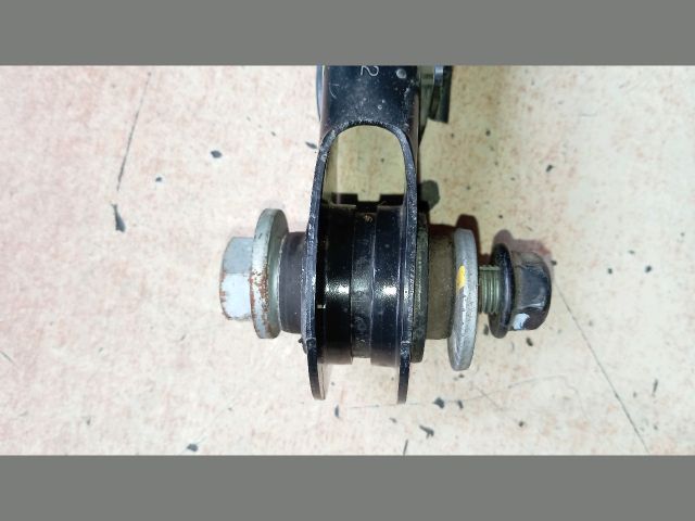 bontott HYUNDAI TUCSON Bal hátsó Alsó Hátsó Lengőkar