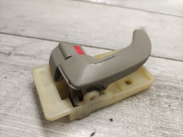 bontott HYUNDAI TUCSON Bal hátsó Belső Kilincs