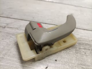 bontott HYUNDAI TUCSON Bal hátsó Belső Kilincs