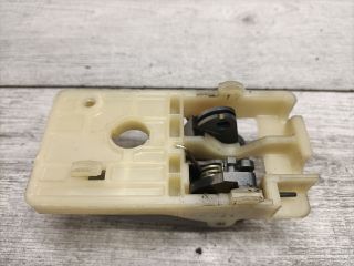 bontott HYUNDAI TUCSON Bal hátsó Belső Kilincs