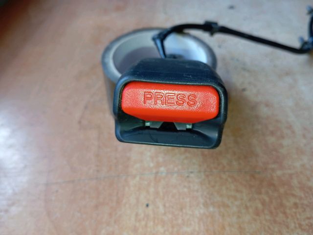 bontott HYUNDAI TUCSON Bal hátsó Biztonsági Öv Csat