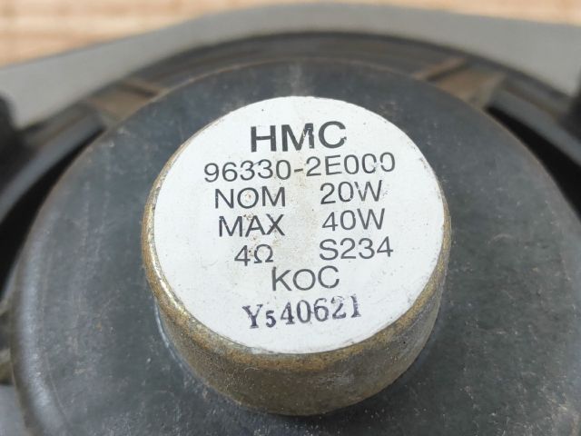 bontott HYUNDAI TUCSON Bal hátsó Hangszóró