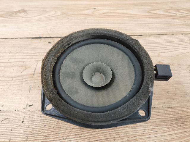 bontott HYUNDAI TUCSON Bal hátsó Hangszóró