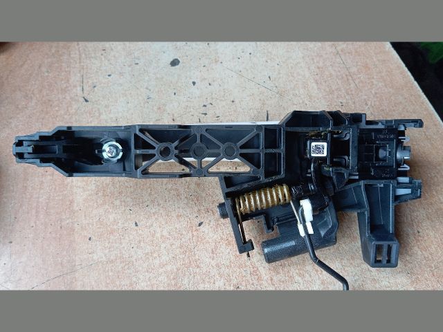 bontott HYUNDAI TUCSON Bal hátsó Külső Kilincs