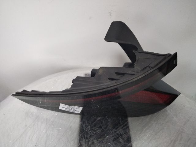 bontott HYUNDAI TUCSON Bal Hátsó Lámpa