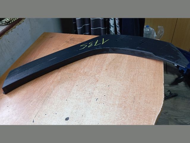 bontott HYUNDAI TUCSON Bal hátsó Sárvédő Szélesítő