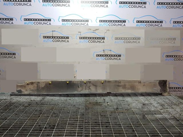 bontott HYUNDAI TUCSON Bal Küszöb