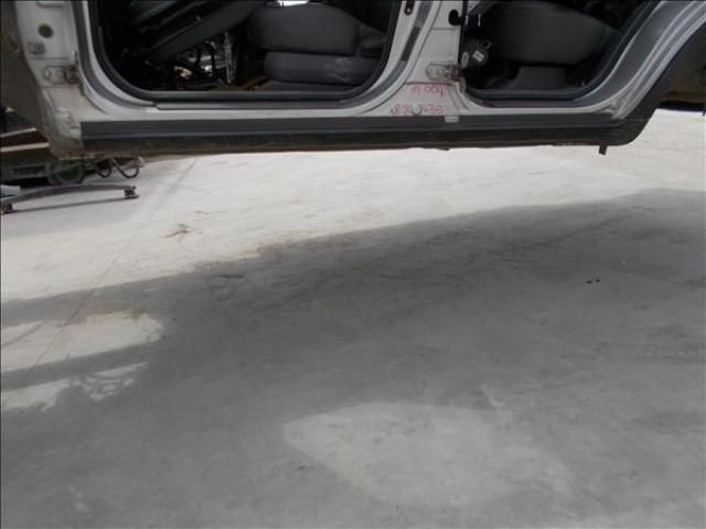 bontott HYUNDAI TUCSON Bal Küszöb