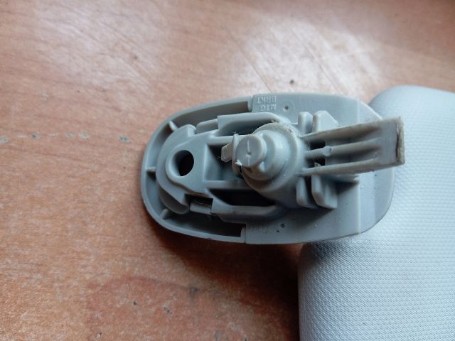 bontott HYUNDAI TUCSON Bal Napellenző