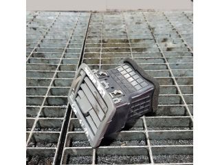 bontott HYUNDAI TUCSON Bal Szellőző