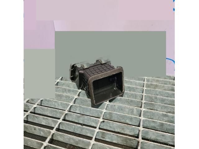 bontott HYUNDAI TUCSON Bal Szellőző