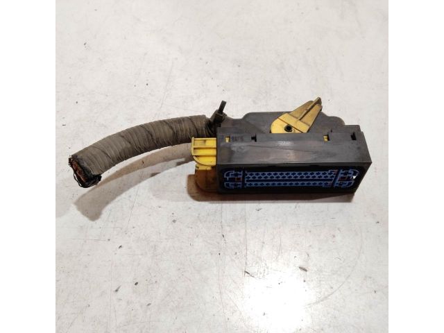 bontott HYUNDAI TUCSON Csatlakozó