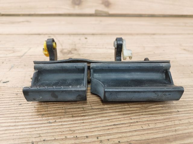 bontott HYUNDAI TUCSON Csomagtér Nyitó Kar / Gomb