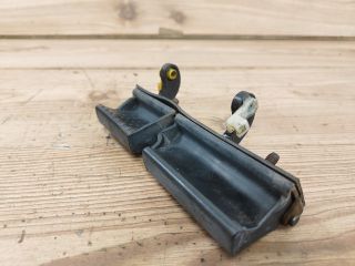 bontott HYUNDAI TUCSON Csomagtér Nyitó Kar / Gomb