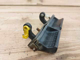 bontott HYUNDAI TUCSON Csomagtér Nyitó Kar / Gomb