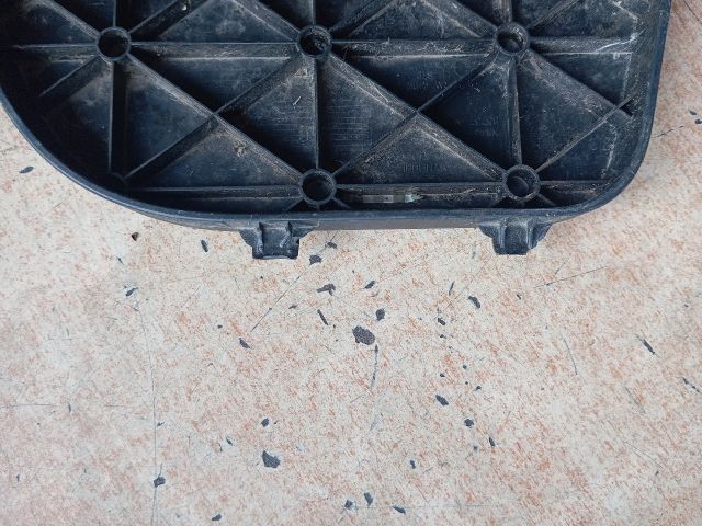 bontott HYUNDAI TUCSON Csomagtérajtó Burkolat Felső