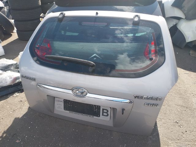 bontott HYUNDAI TUCSON Csomagtérajtó (Részeivel)