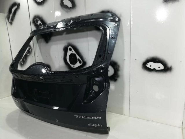 bontott HYUNDAI TUCSON Csomagtérajtó (Üres lemez)