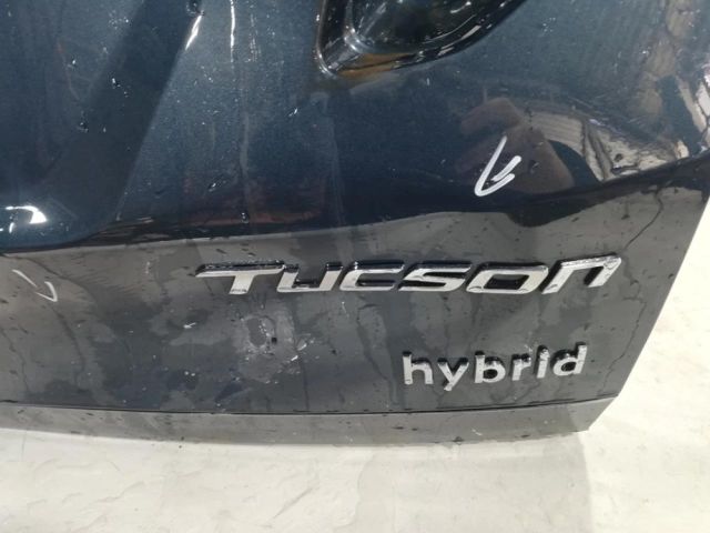 bontott HYUNDAI TUCSON Csomagtérajtó (Üres lemez)