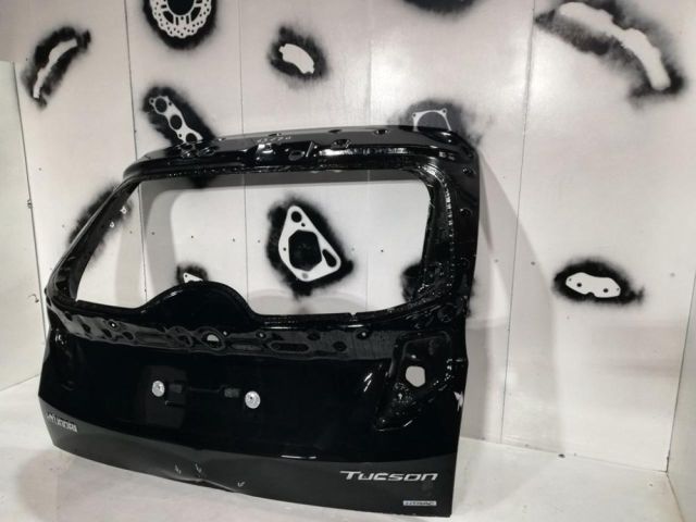 bontott HYUNDAI TUCSON Csomagtérajtó (Üres lemez)