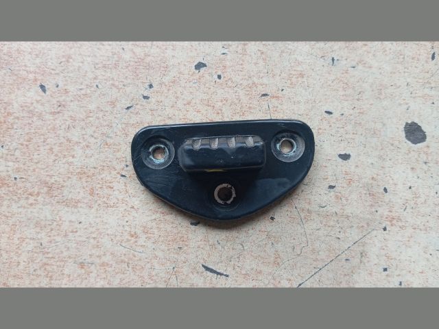 bontott HYUNDAI TUCSON Csomagtérajtó Ütköző