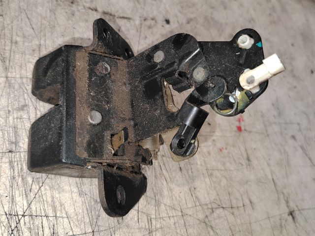 bontott HYUNDAI TUCSON Csomagtérajtó Zárszerkezet