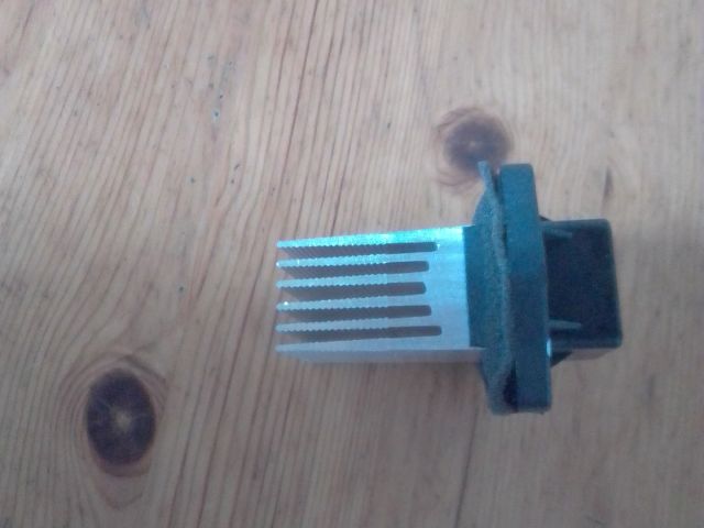 bontott HYUNDAI TUCSON Előtét Ellenállás Fűtőmotor