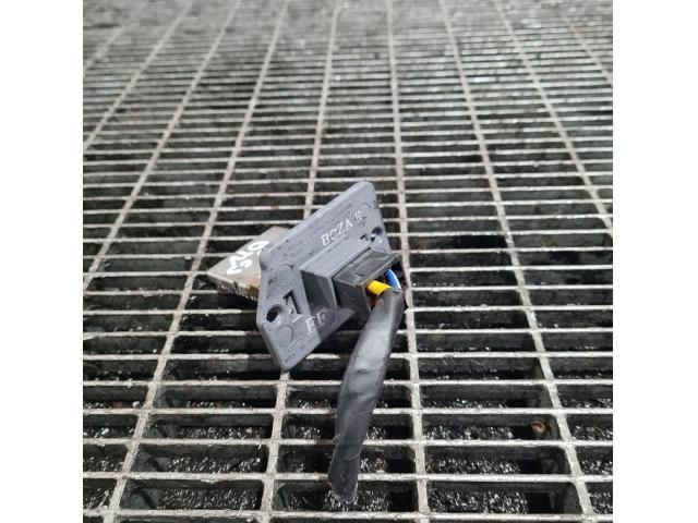 bontott HYUNDAI TUCSON Előtét Ellenállás Fűtőmotor