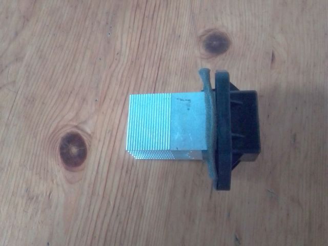 bontott HYUNDAI TUCSON Előtét Ellenállás Fűtőmotor