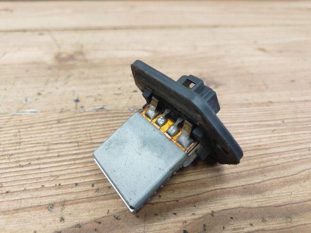 bontott HYUNDAI TUCSON Előtét Ellenállás Fűtőmotor