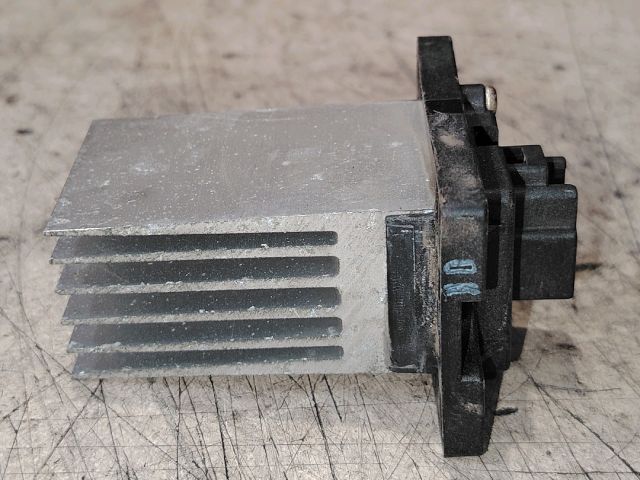 bontott HYUNDAI TUCSON Előtét Ellenállás Fűtőmotor