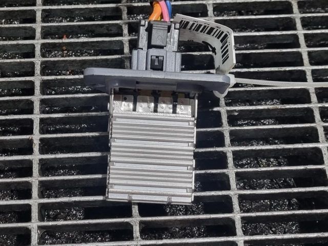 bontott HYUNDAI TUCSON Előtét Ellenállás Fűtőmotor