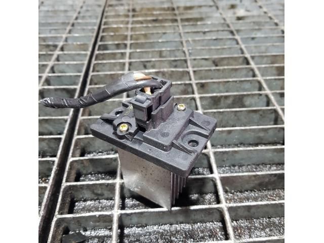 bontott HYUNDAI TUCSON Előtét Ellenállás Fűtőmotor