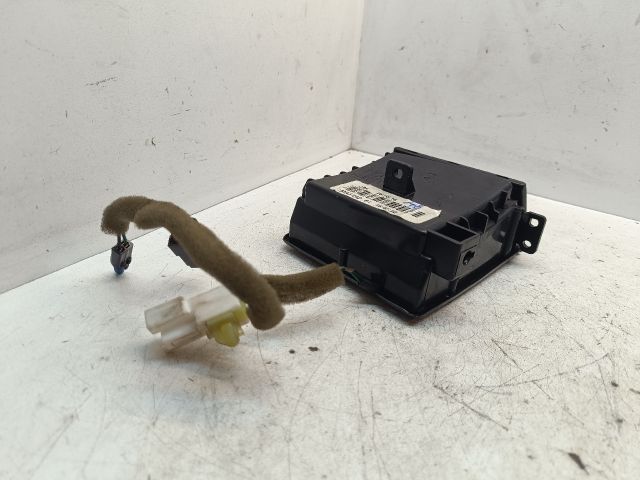 bontott HYUNDAI TUCSON Első Hamutartó