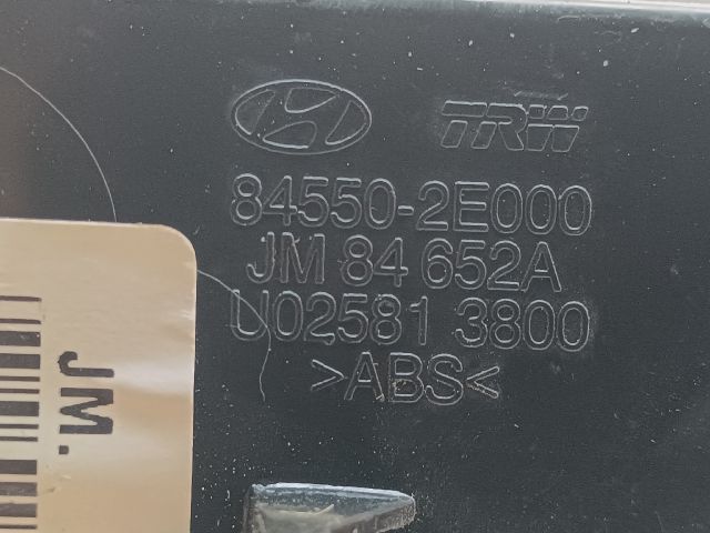 bontott HYUNDAI TUCSON Első Hamutartó